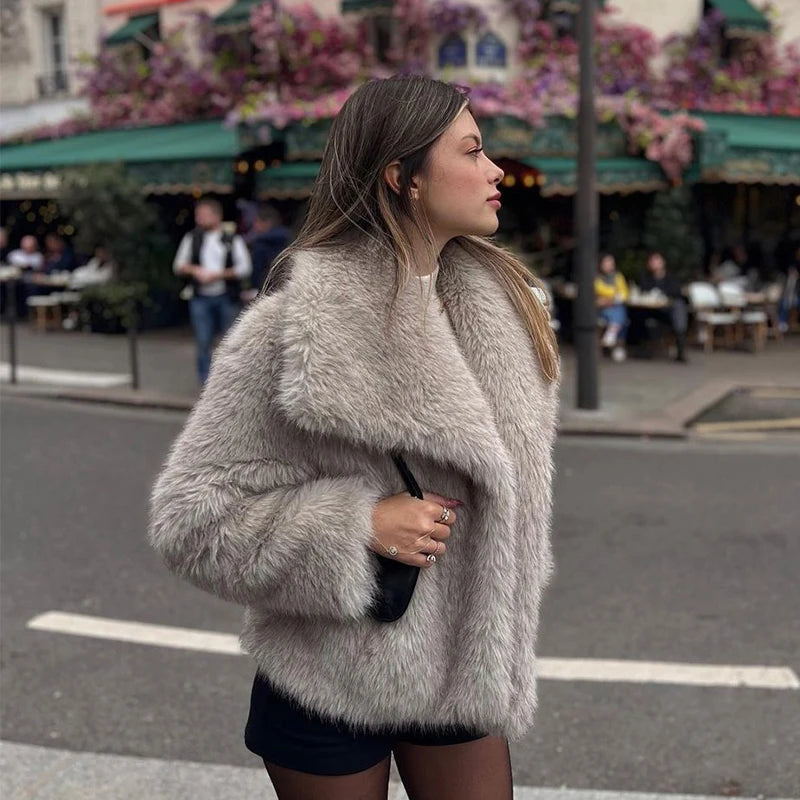 2024 Winter New Fashion Gradient Fluffy Fur Coat Women High Street Luxury Big Fur Collar Faux Fox Fur Jacket Female Overcoats